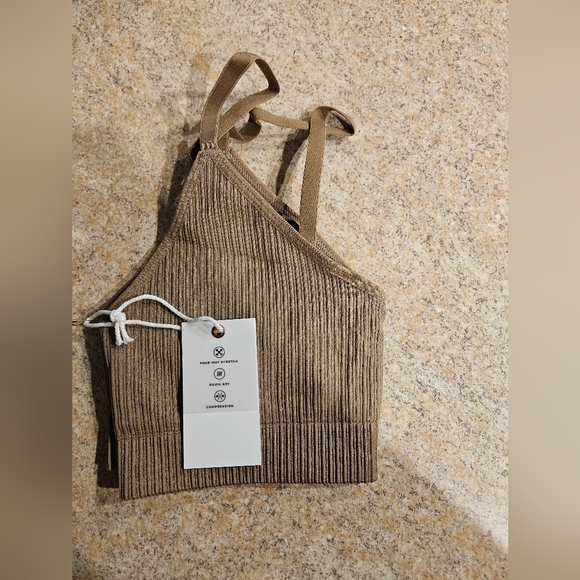 Good American Seamless Chunky Rib Bra - Picture 4 of 5